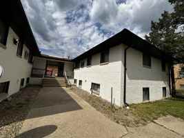 featured image of 2613 West Wardcliffe Drive #B