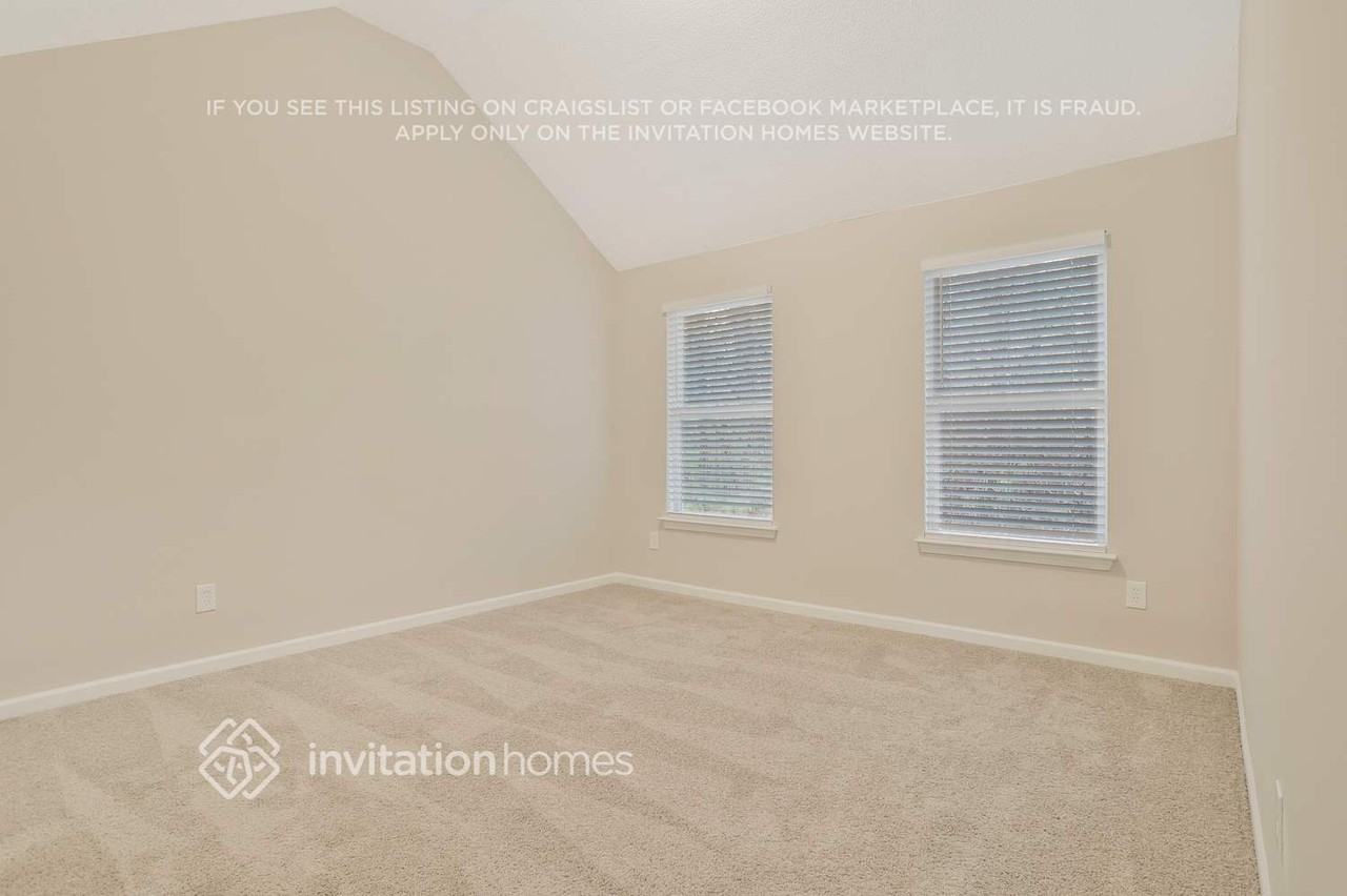 2736 Live Oak Trl - Photo 4 of 11