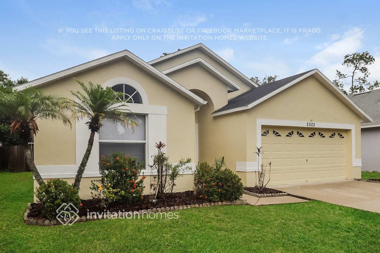 2502 Clareside Dr - Photo 3 of 17