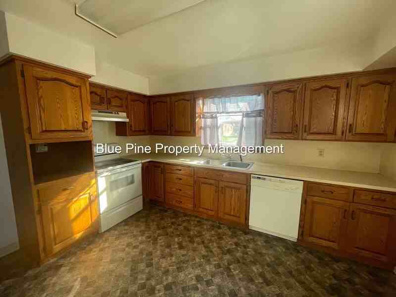 960 Homer Ave - Photo 4 of 17