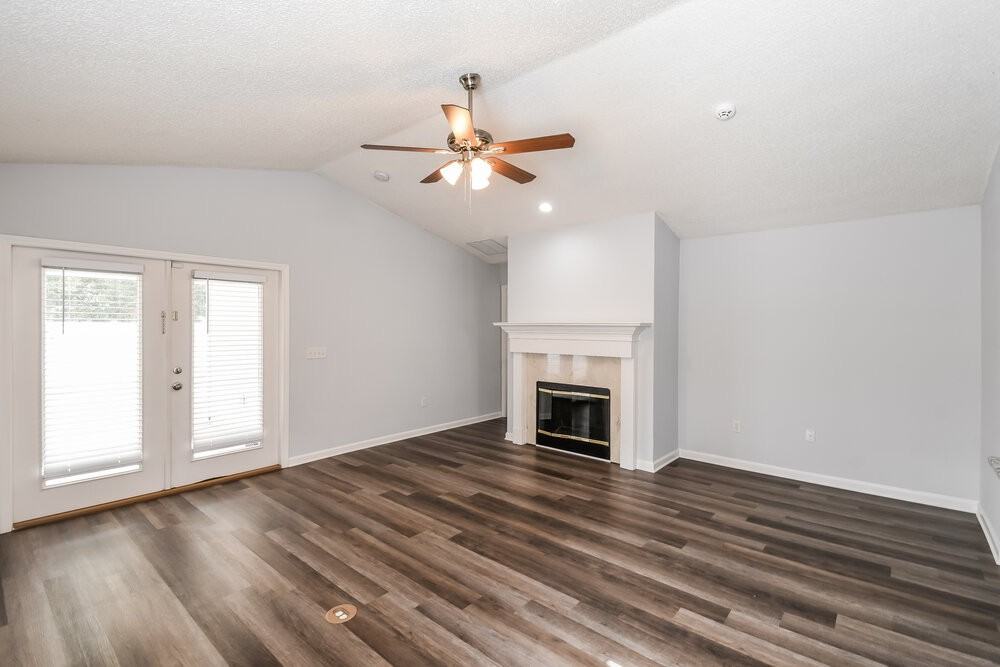 8030 Welbeck Ln - Photo 3 of 16