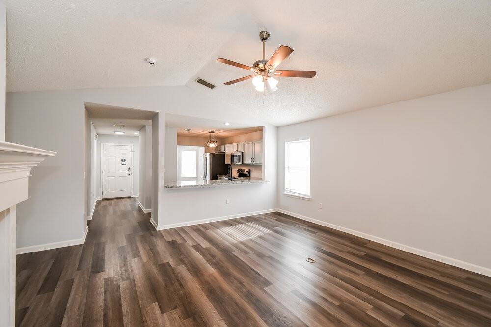 8030 Welbeck Ln - Photo 5 of 16