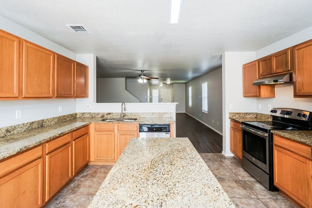 3818 Amber Chase - Photo 7 of 17