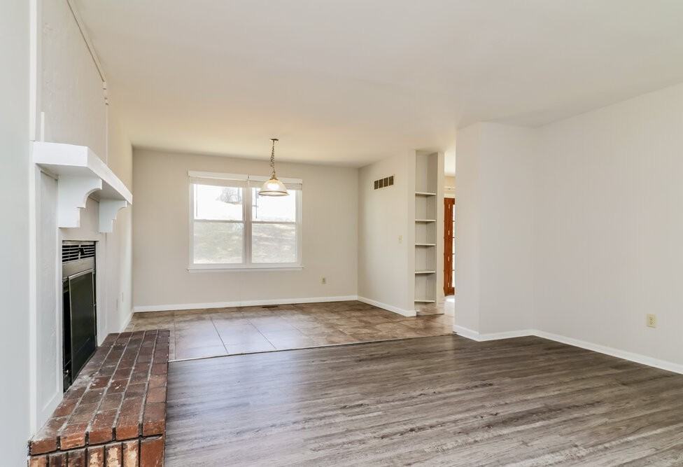 17 Hollow Tree Ct - Photo 6 of 21