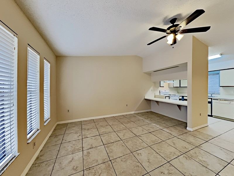 32827 Blossom Ln - Photo 4 of 10