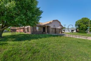 featured image of 6903 W Oneil St