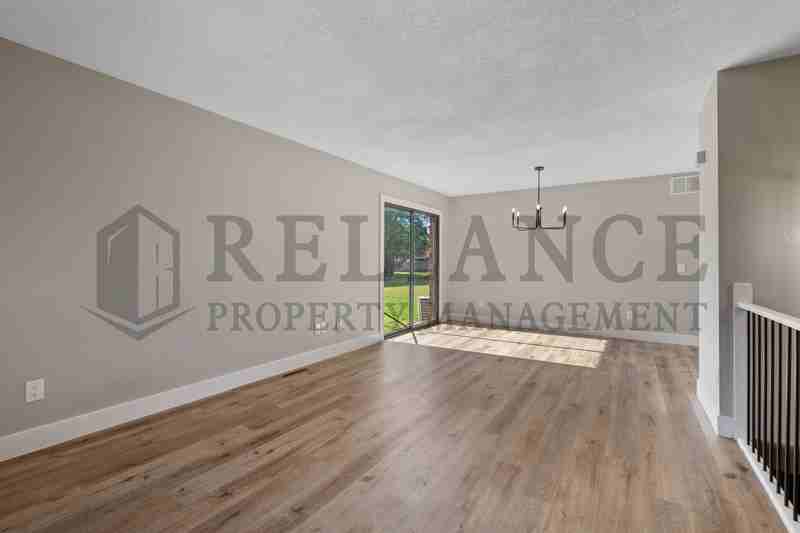 6903 W Oneil St - Photo 5 of 26