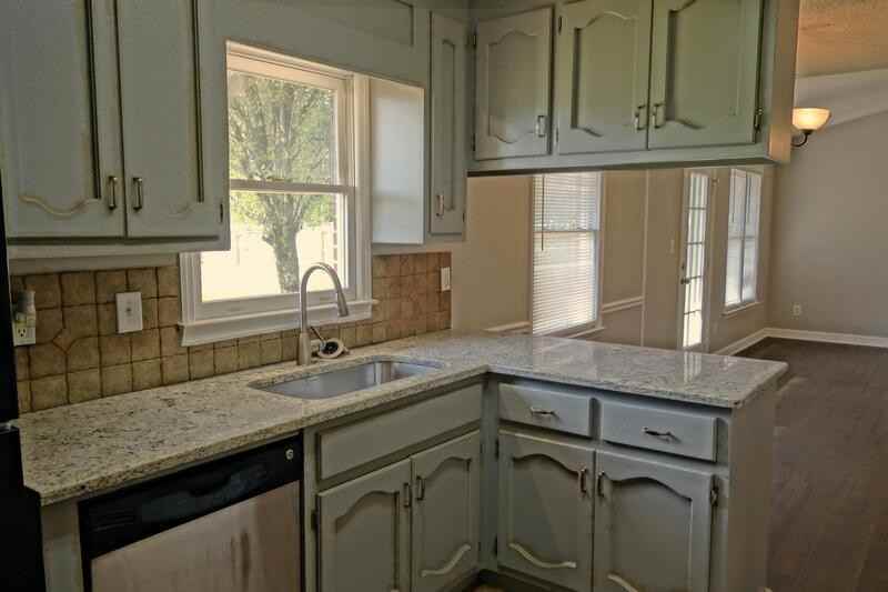 242 Saddle Rock Ct - Photo 6 of 26