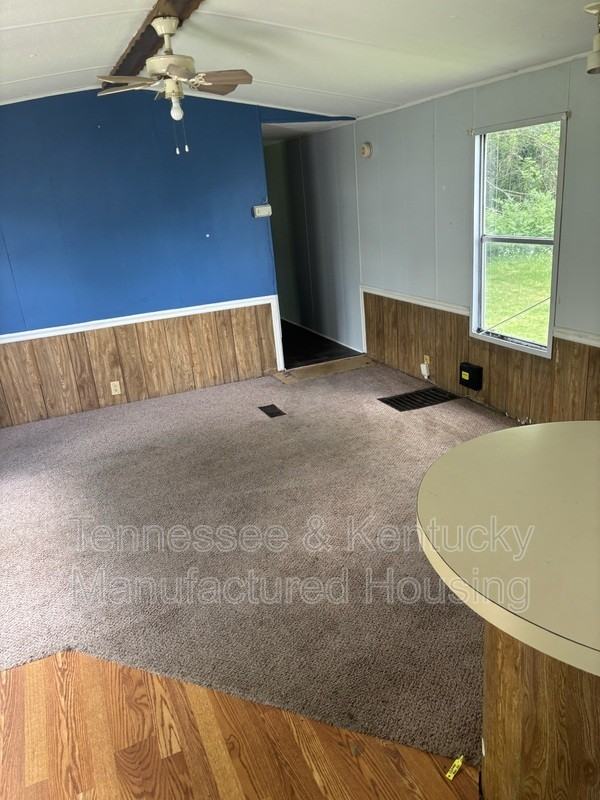 212 Eller Dr - Photo 3 of 7