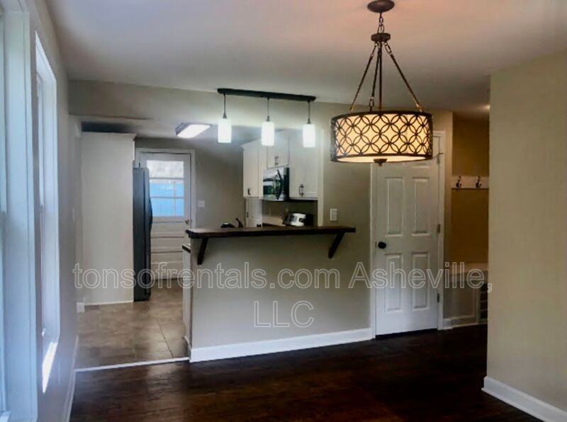 70 Springside Rd - Photo 4 of 20