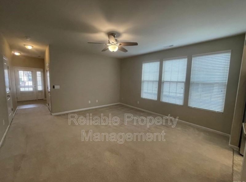 1015 Grand Ridge Dr - Photo 6 of 16
