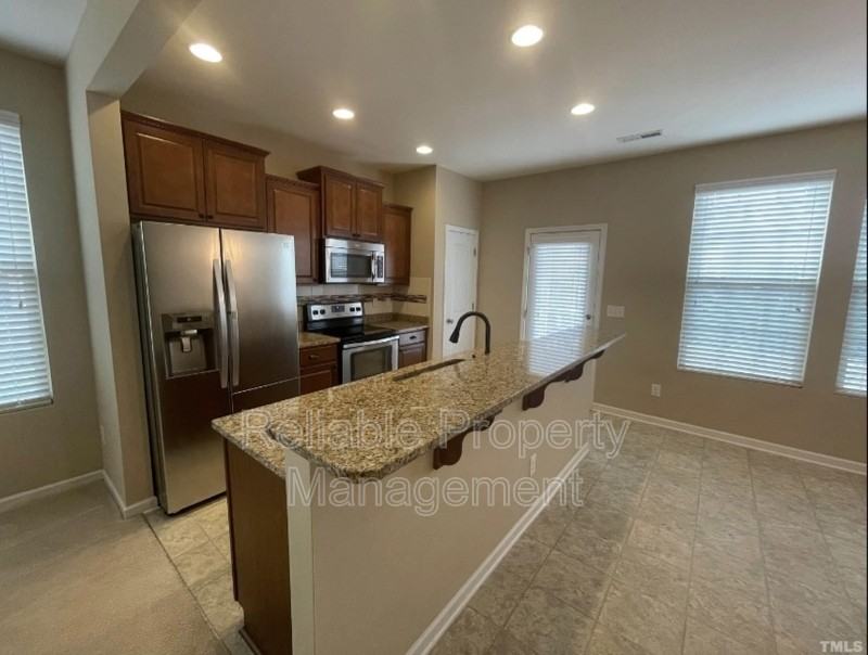 1015 Grand Ridge Dr - Photo 7 of 16