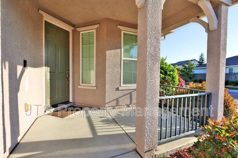 5441 Mossy Stone Way - Photo 4 of 50
