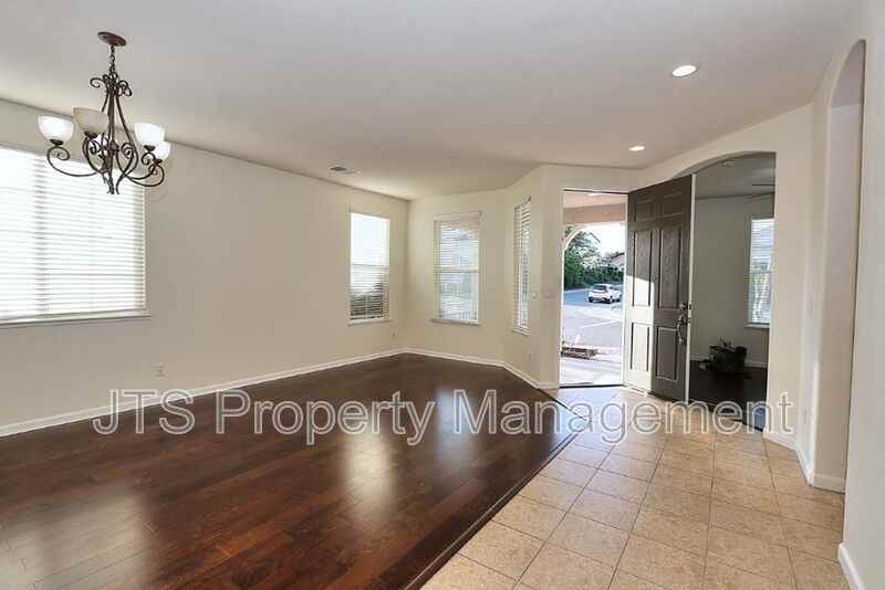5441 Mossy Stone Way - Photo 6 of 50