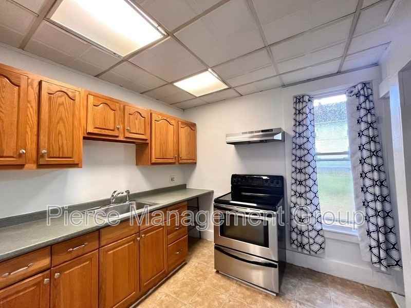 18 Maple St #A - Photo 2 of 11