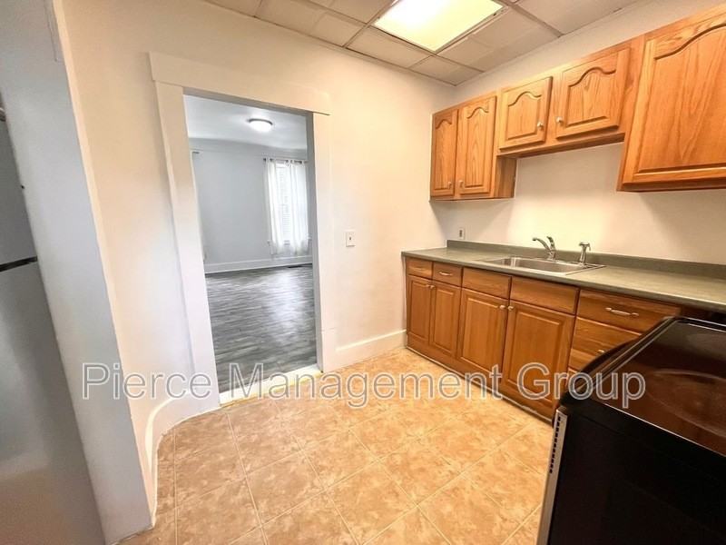 18 Maple St #A - Photo 3 of 11