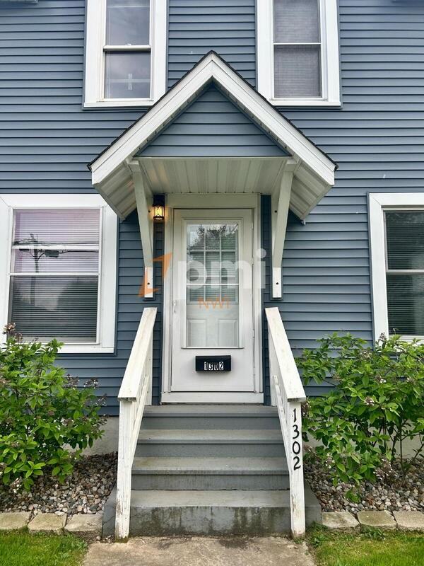 1302 2nd St - Photo 3 of 26