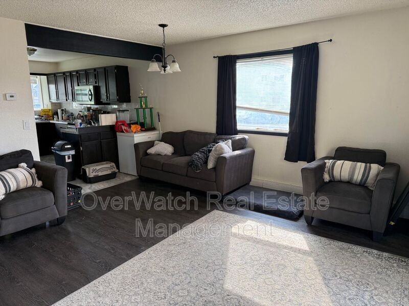 627 N Klevin St #A - Photo 3 of 9
