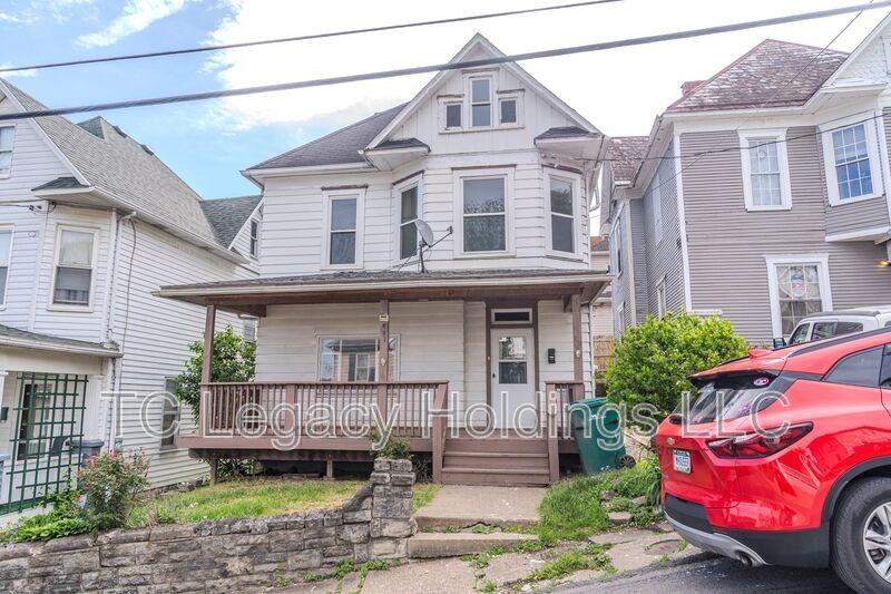 411 S 7th St - Photo 2 of 38