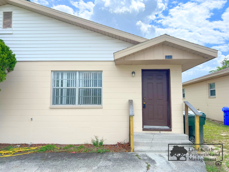 1105 Jewel Ave - Photo 2 of 13