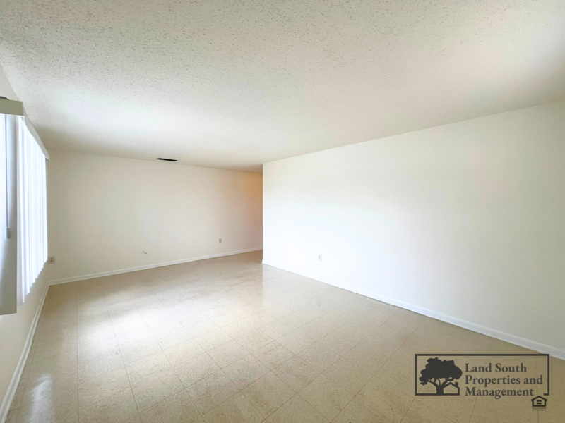 1105 Jewel Ave - Photo 3 of 13