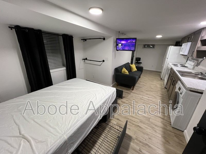 116 Cumberland Ct #5 - Photo 3 of 5