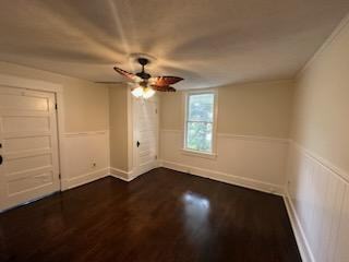 1028 Pennsylvania Avenue - Photo 2 of 17