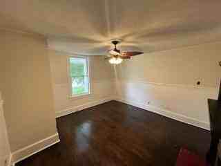 1028 Pennsylvania Avenue - Photo 3 of 17