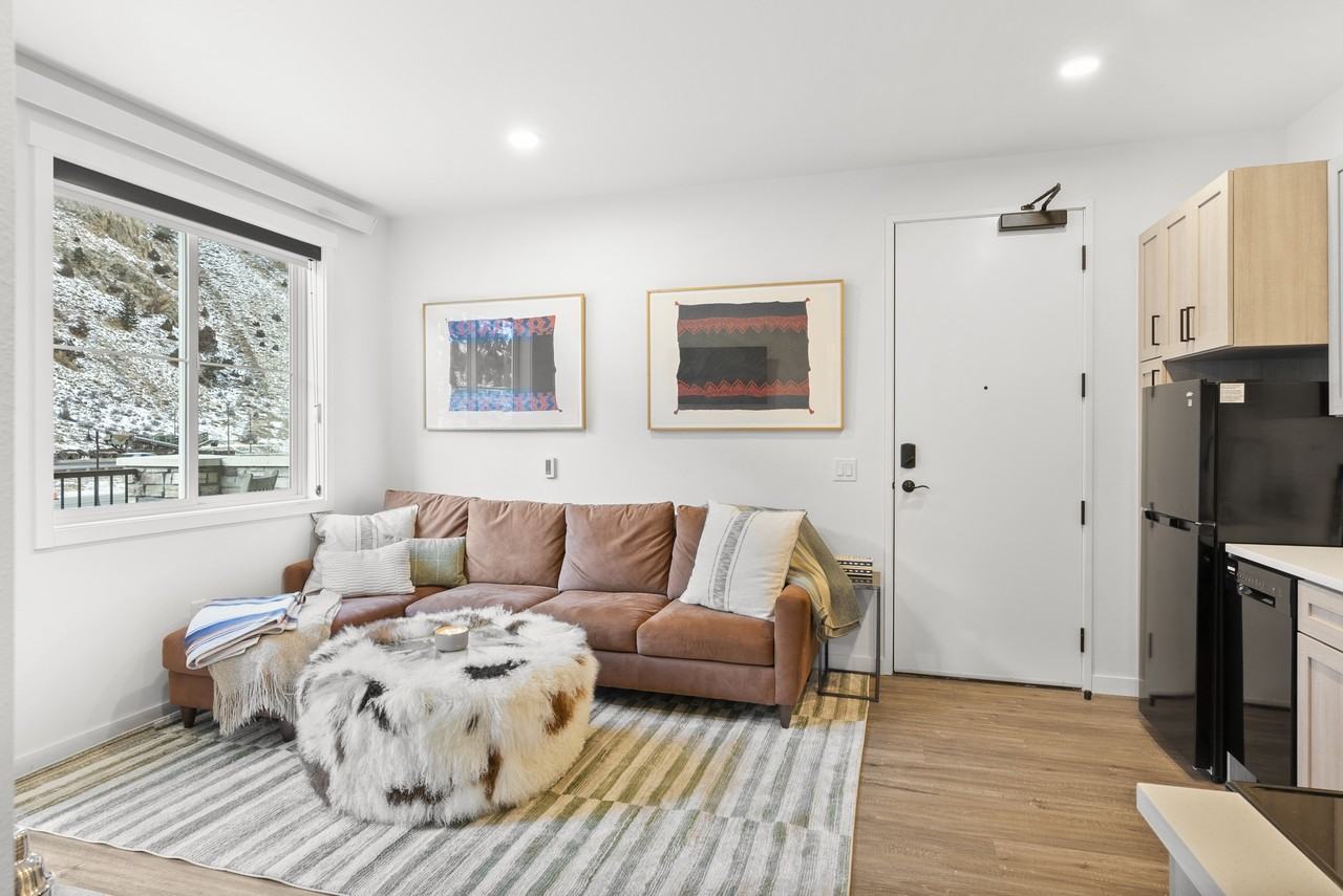 Hummingbird Way, 2111 - Photo 6 of 39