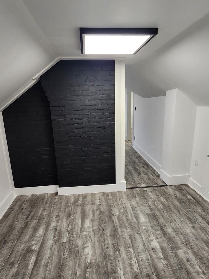 1004 Bluff Street - Photo 6 of 13
