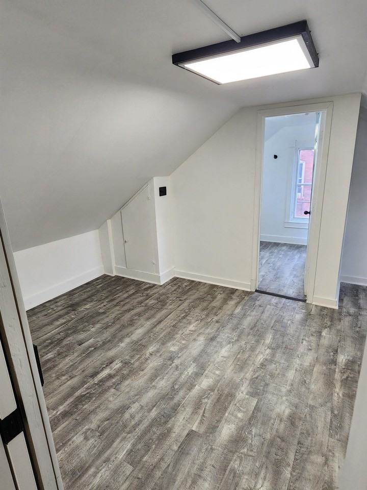 1004 Bluff Street - Photo 7 of 13