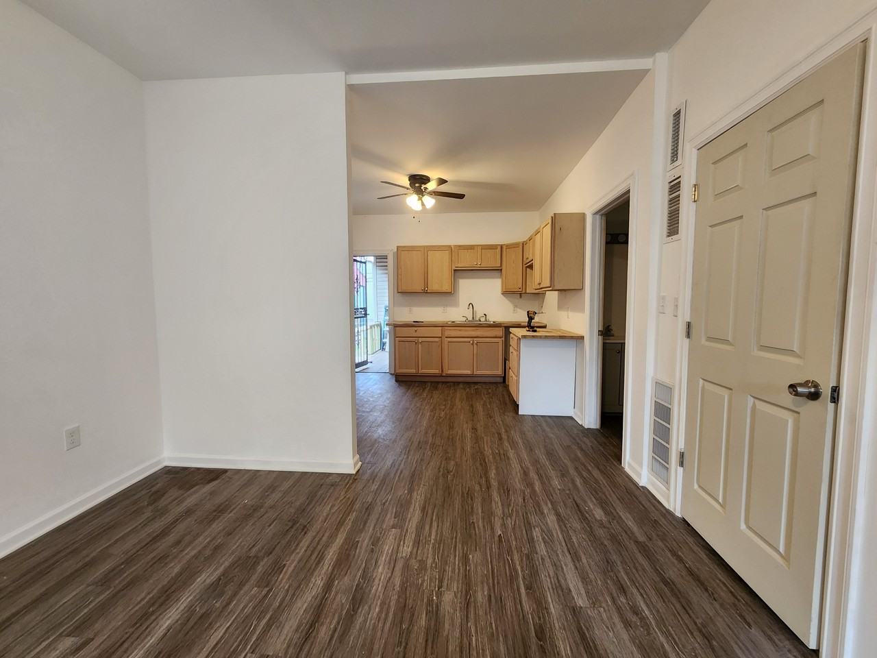 578 Howard Street - Photo 2 of 6