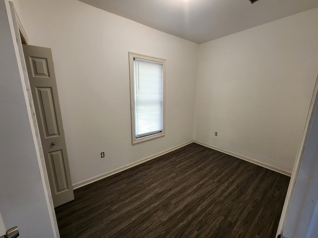 578 Howard Street - Photo 3 of 6