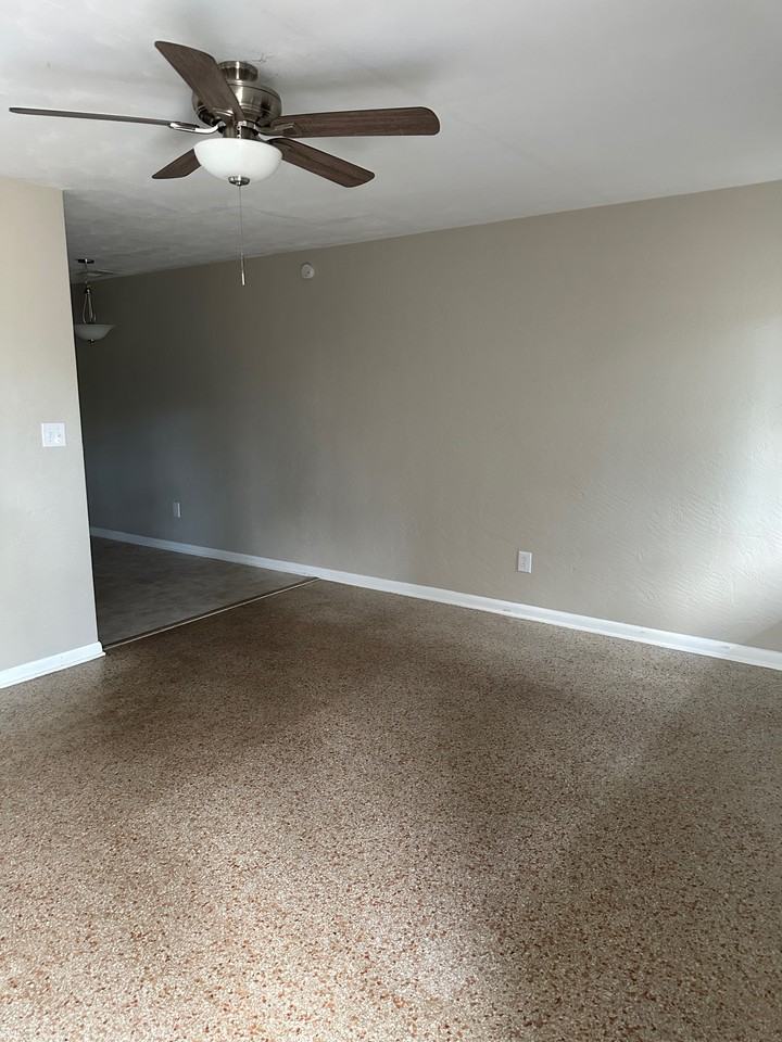 5600 NE Jacksonville Rd - Photo 3 of 10