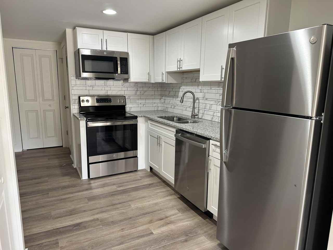 Jones St Apartments LLC - Photo 2 of 8