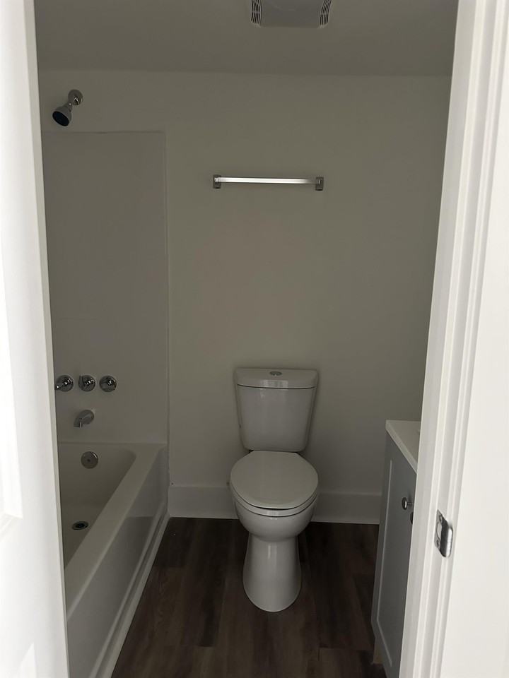Jones St Apartments LLC - Photo 3 of 8