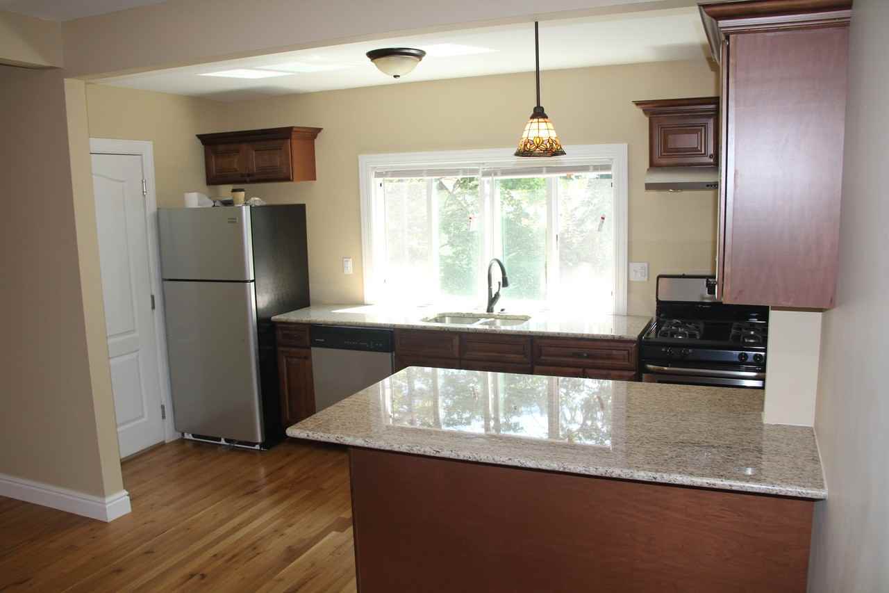 5836 Beacon - Photo 5 of 9
