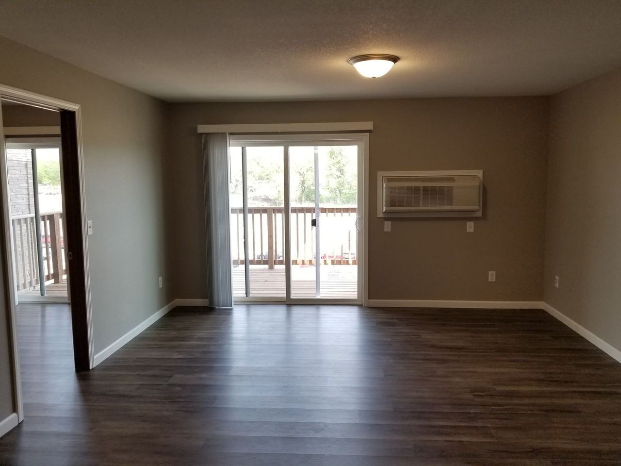 The Overlook Apartments - Photo 4 of 31