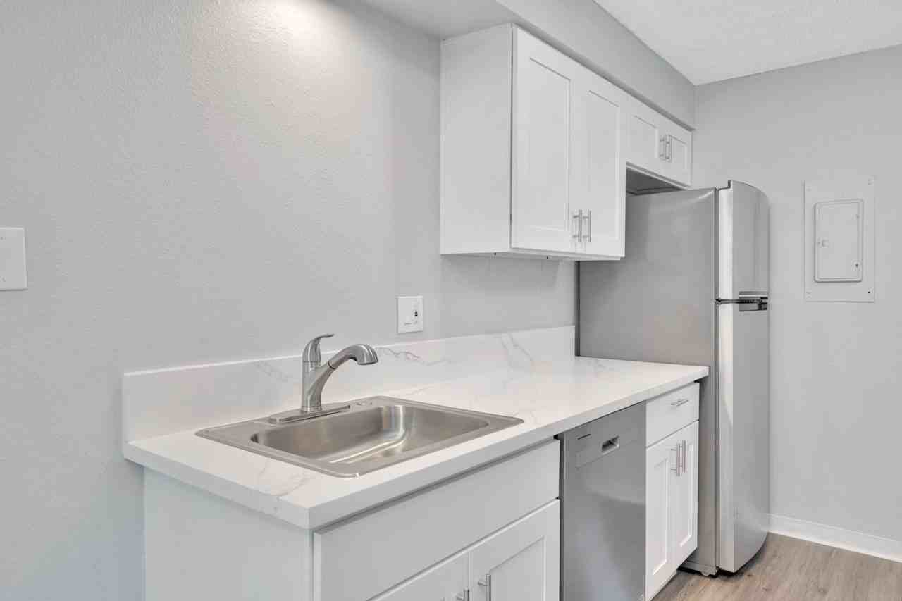 Tyee Apartments - Photo 6 of 50