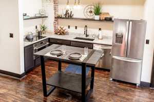 featured image of 140 E 21st St