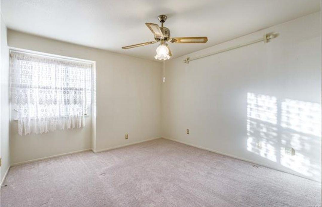 209 Fairwood Dr - Photo 3 of 5