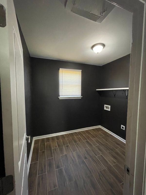 1555 Swan Ave - Photo 6 of 7