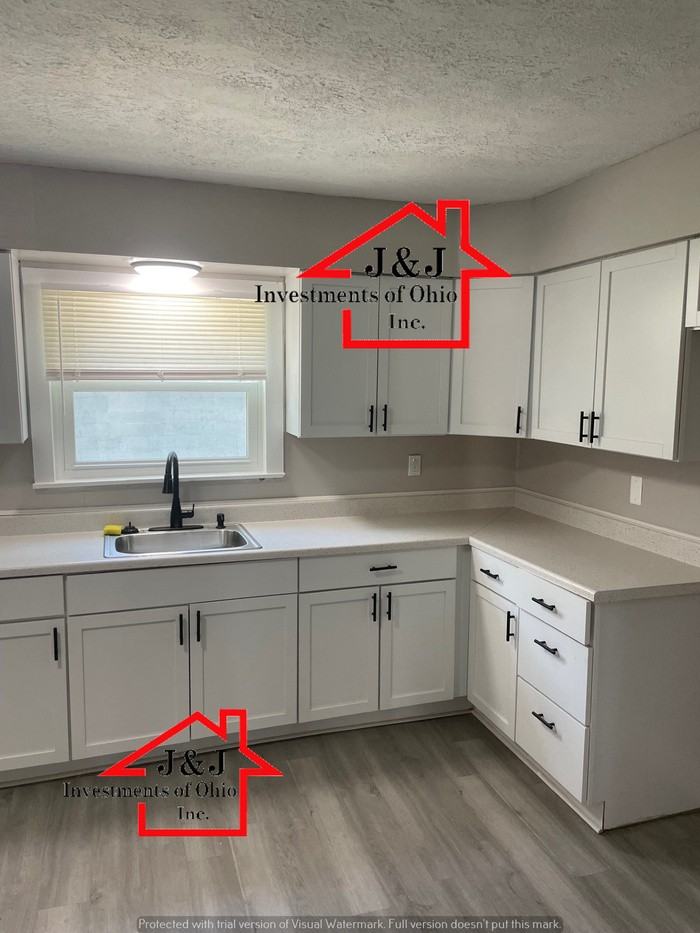 808 Franklin St - Photo 2 of 7