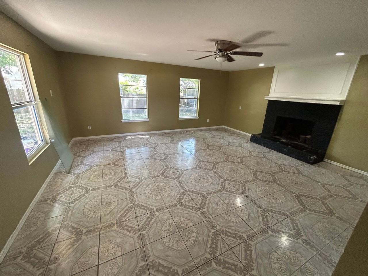 402 Nickens Rd - Photo 5 of 16