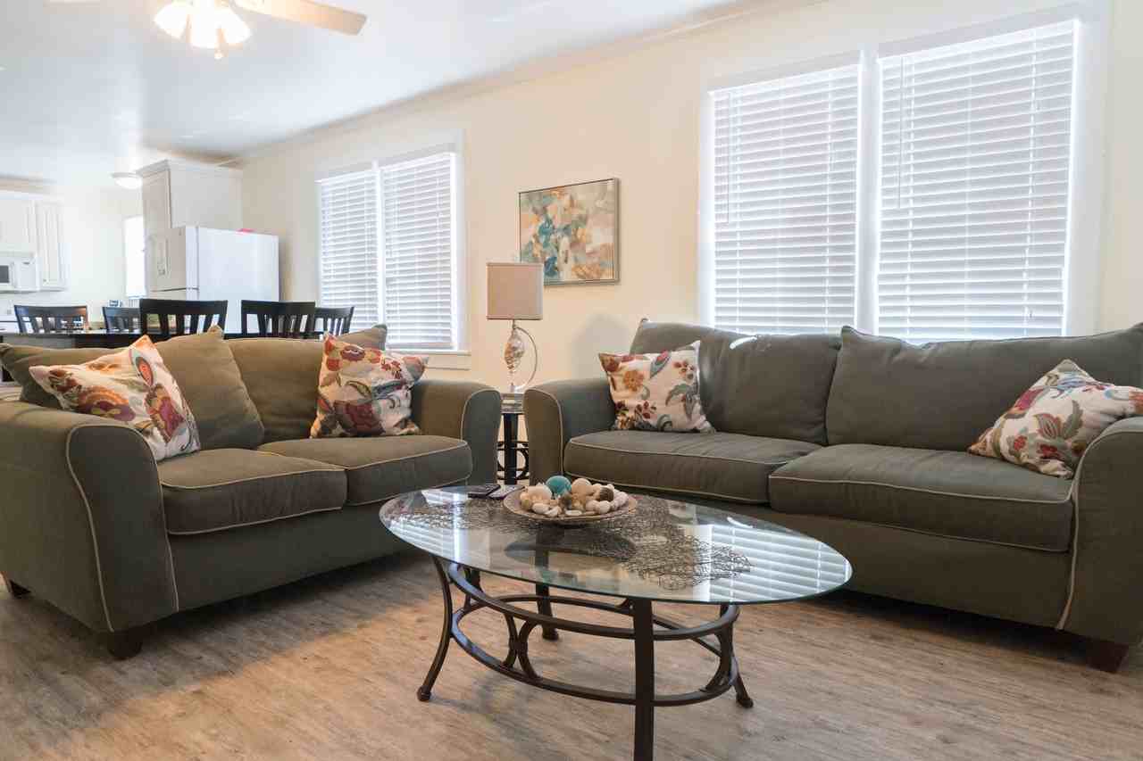 13307 Oleander Dr - Photo 7 of 40