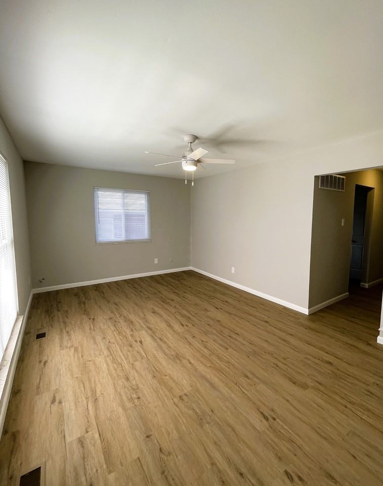 10029 Puttington Dr #D - Photo 3 of 10