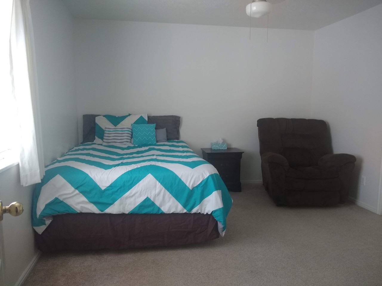 218 Stirling Pl - Photo 7 of 13