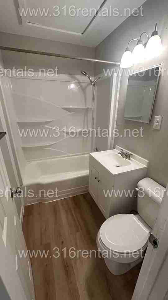 136 N Young St - Photo 2 of 13