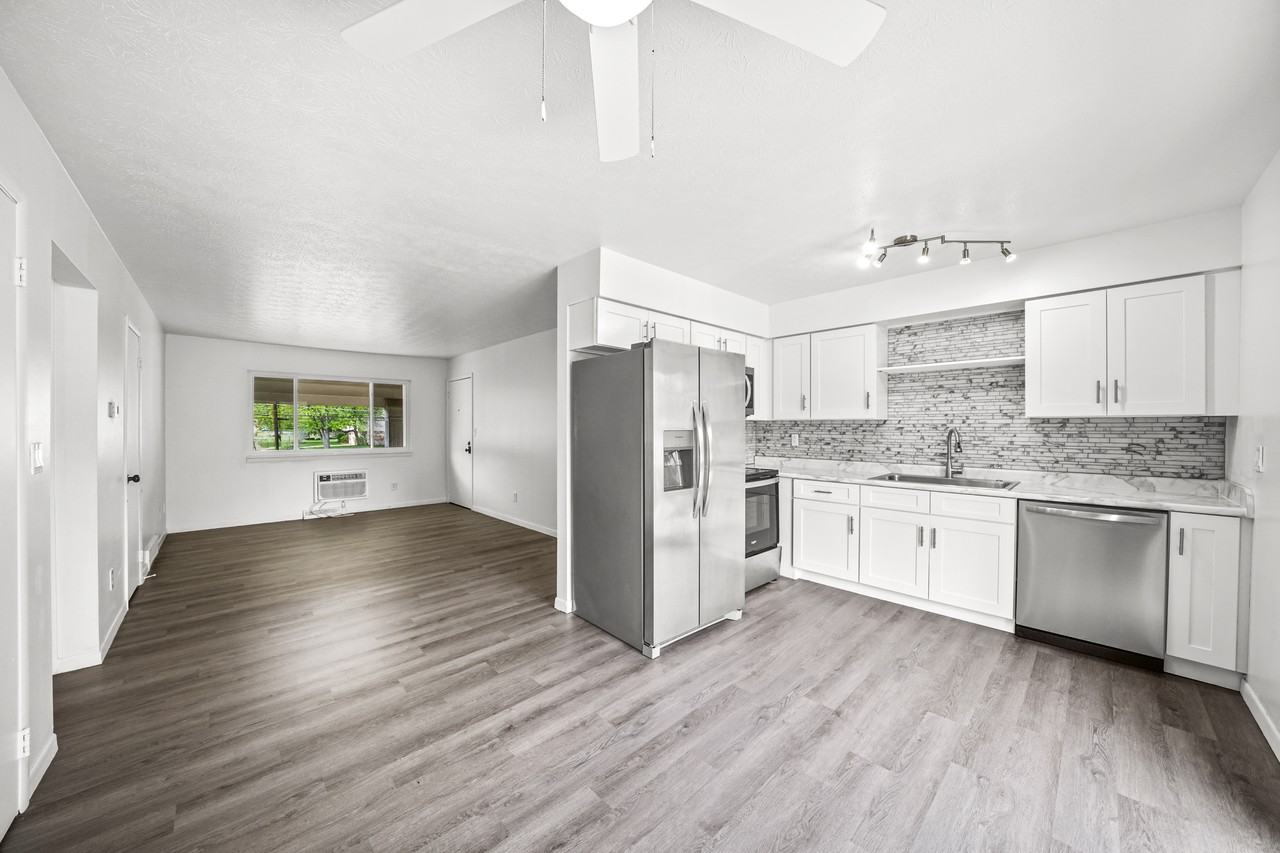 4707 Fishcreek Rd #4 - Photo 5 of 41