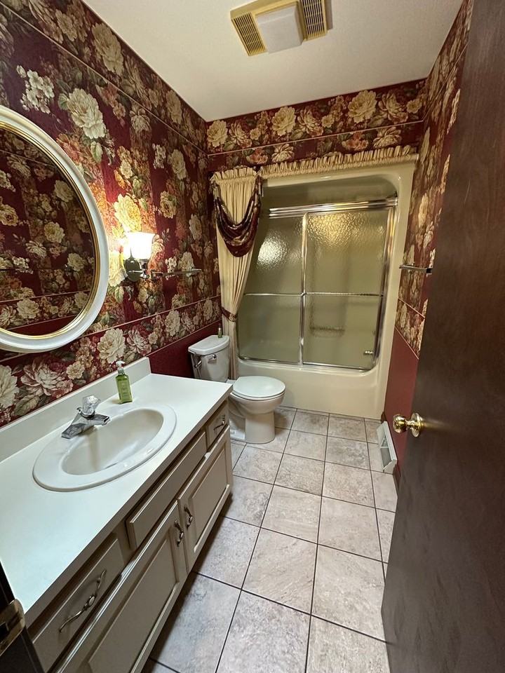 1512 Winsted Dr - Photo 6 of 14